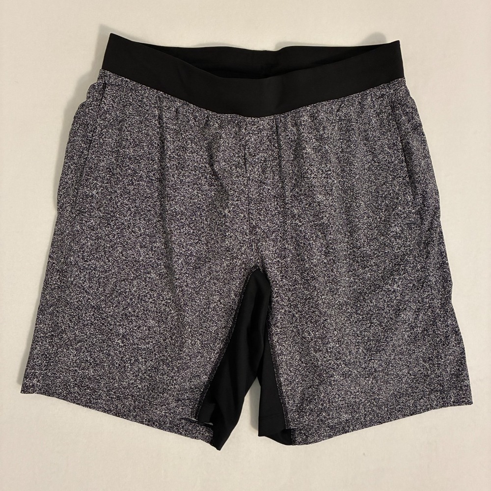 Lululemon T.H.E. Shorts Men XL 9" Inseam Flecked Athletic Gym Athleisure Workout
